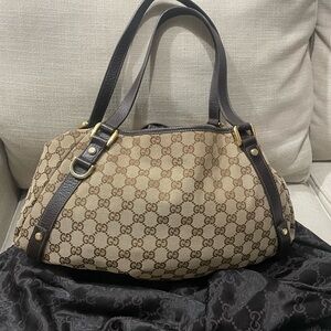 Vintage Gucci Abbey Medium
